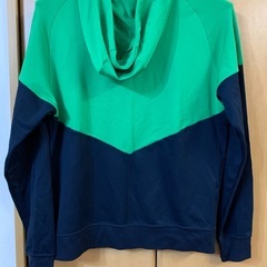 Nike フルジップジャケット グリーン/ネイビーの画像