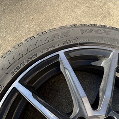 スタッドレス　タイヤの画像