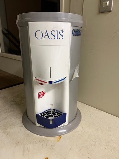 ウォーターサーバー OASIS 新品未使用／温水・冷水対応