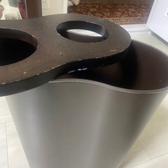 ゴミ箱の画像