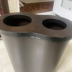 ゴミ箱の画像