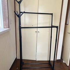 ハンガーラック／コート掛け／キャスター付き／中古の画像