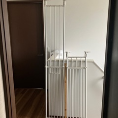 突っ張り棒　棚付きの画像