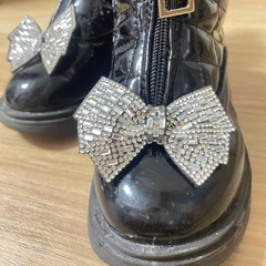 ブーツ ブラック エナメル 18cm キラキラの画像