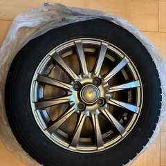 スタッドレスタイヤ4本組     ホイル付き
の画像