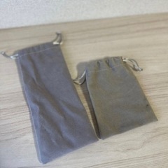 あげますベロア素材の巾着2点の画像