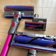 ダイソン　V8 掃除機の画像