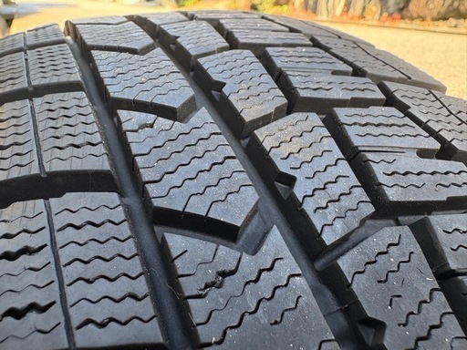 スタッドレス4本セット　フィット　185/60R15 ホンダ純正ホイール　