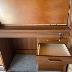 勉強机 ライティングデスク キャビネット ライト付き 開閉式の画像