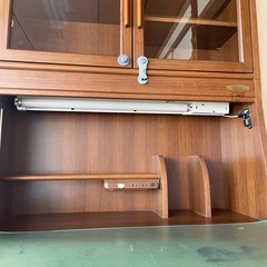 勉強机 ライティングデスク キャビネット ライト付き 開閉式の画像