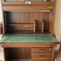 勉強机 ライティングデスク キャビネット ライト付き 開閉式の画像