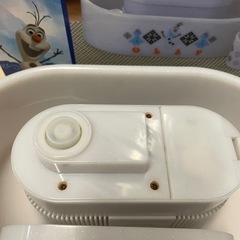 アナ雪の流しそうめん器
の画像