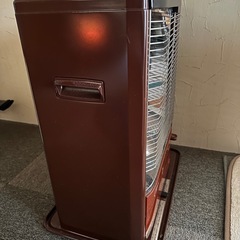 レトロなサンヨー石油ストーブ稼働品の画像