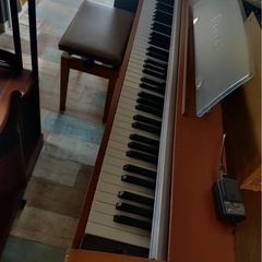 電子ピアノの画像