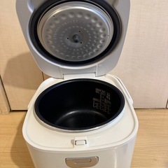 アイリスオーヤマ炊飯器の画像