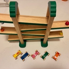 木製スロープトイ/斜面スロープを転がして遊ぶおもちゃ新潟の画像