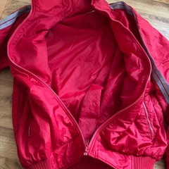 アシックス　ジャンパーの画像