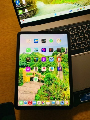 iPad Air（第5世代・10.9インチ） 64gb