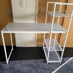 大理石調 デスク テーブル 机 白 ホワイト オシャレの画像