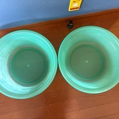 タライ？2個セットの画像