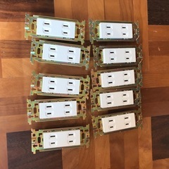 電気の部品の画像