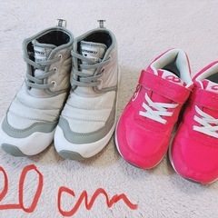 子供 キッズ 靴 シューズ サンダル ブーツ 長靴などの画像