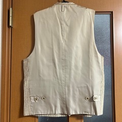 【MEN'S TENORAS】メンズテノラス ストライプ ベージュ ベストの画像