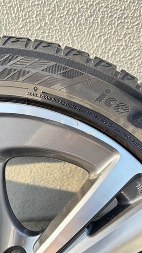 SUBARUレヴォーグ(VM系)純正ホイール17インチ 7J＋55  スタッドレスタイヤ215/50 17R製造18年36週