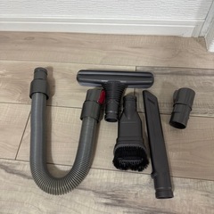 ジャンク ダイソン　コードレス掃除機　V6の画像