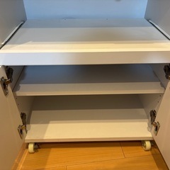 レンジ台　食器棚の画像