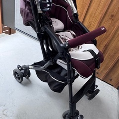 combi AB型ベビーカーの画像