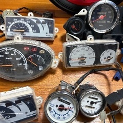 ジャンク！中古メーターたくさんの画像