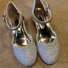 キラキラの靴の画像