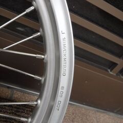 スズキGS750スポークホイール（ワイド）2.50-18・4.00-18　牛・カタナにどうぞの画像