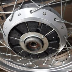 スズキGS750スポークホイール（ワイド）2.50-18・4.00-18　牛・カタナにどうぞの画像