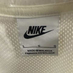 NIKE ナイロンジャケット　ホワイトの画像