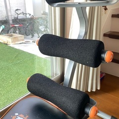 腹筋　トレーニングマシンの画像