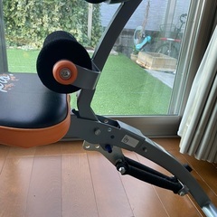 腹筋　トレーニングマシンの画像