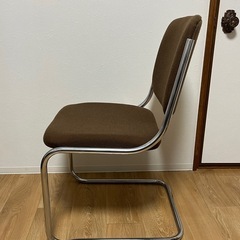 レトロ インダストリアル アームチェア ロビーチェア 事務椅子の画像