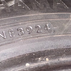 国産、新品同様
スタッドレスタイヤ　4本セット　 サイズ155/65/14の画像