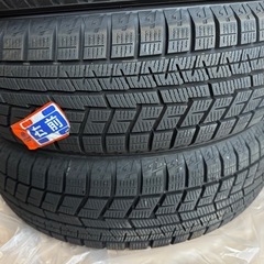 国産、新品同様
スタッドレスタイヤ　4本セット　 サイズ155/65/14の画像