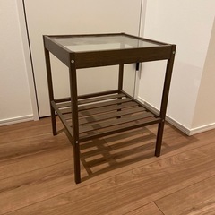 IKEA サイドテーブルの画像