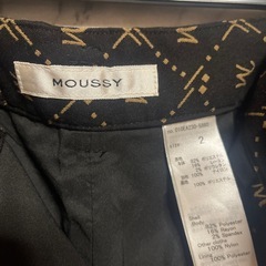 moussy モノグラムフレアパンツの画像