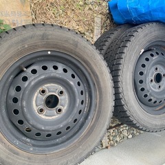 買って3ヶ月使用　普通車〜軽自動車　スタッドレスタイヤ4本+ホイール4本のセットの画像