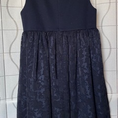 ワンピース　べべ　140cm ネイビーの画像