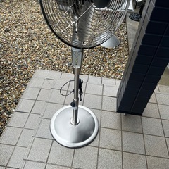 金属製‼️メタル扇風機‼️背高いノッポです‼️カッコいい‼️ズッシリ重いの画像