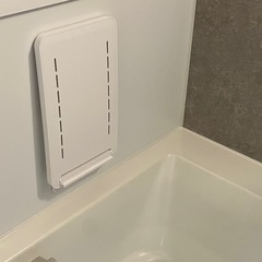 使用は1回のみ 色はホワイト 山崎実業 マグネットバスルーム折り畳み棚 の画像