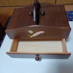 木製のソーイングBOXの画像