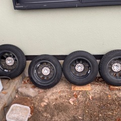 ⭐️美品スタッドレスタイヤセット145/80/13の画像