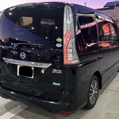 セレナハイブリッド　ハイウェイスターVセレクションプラスセーフティHV  人気の黒　美車の画像